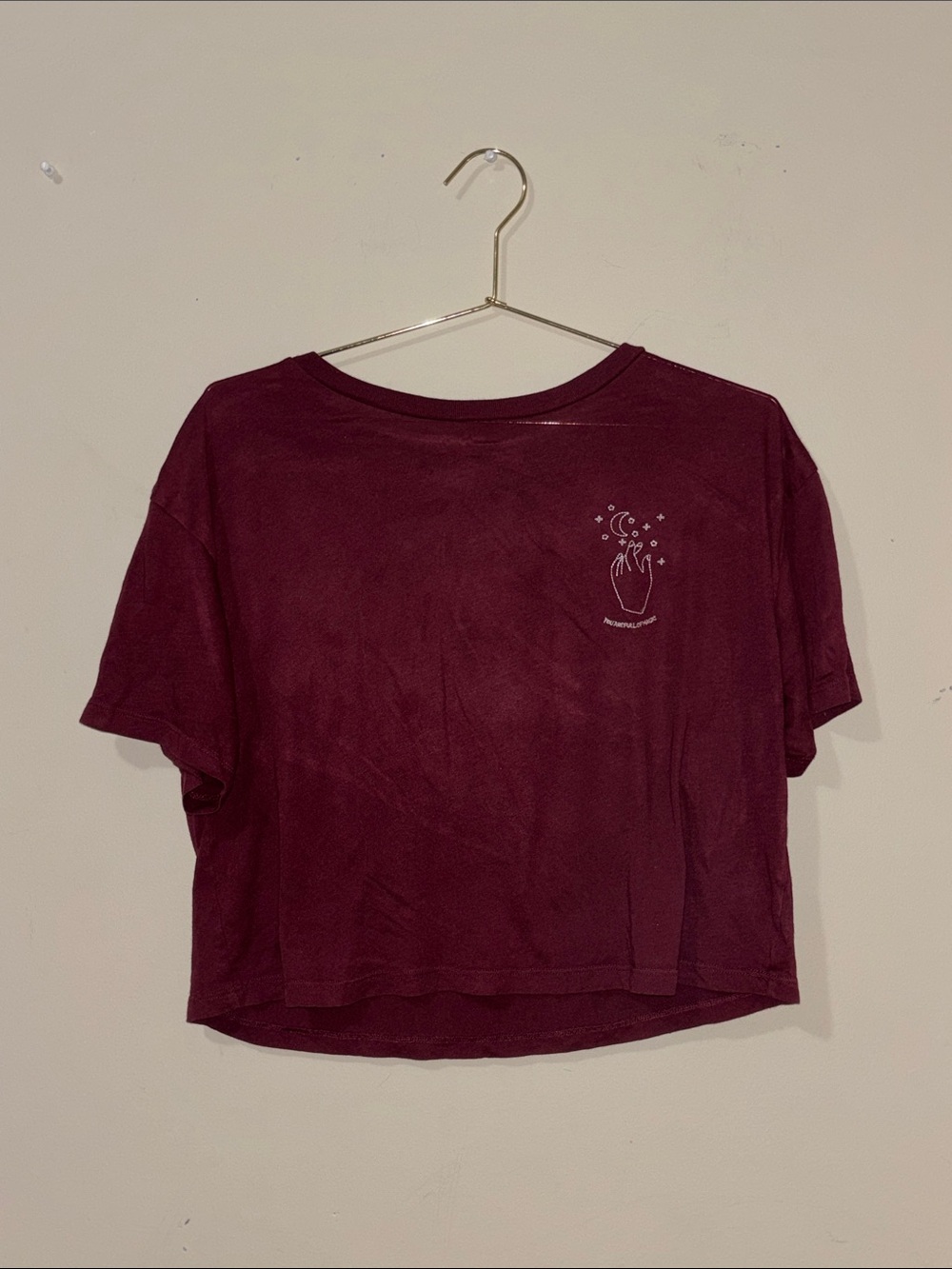 🌙♥️ Garage Women's Cropped Graphic Tee in Maroon 🌙♥️